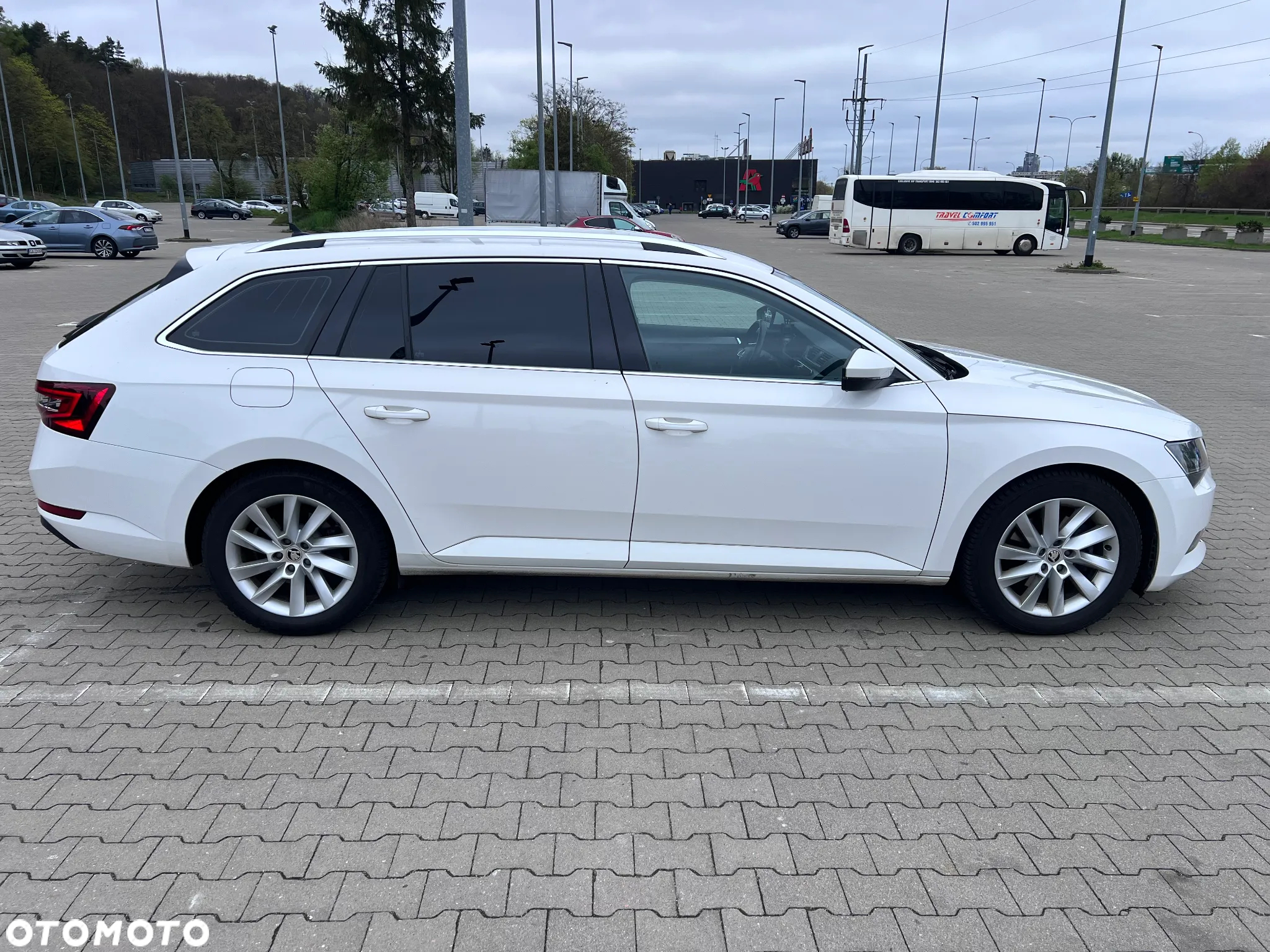 Skoda Superb 2.0 TDI SCR Style DSG - 3