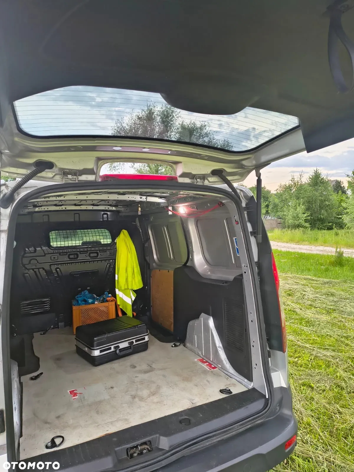 Ford Transit Connect - 8