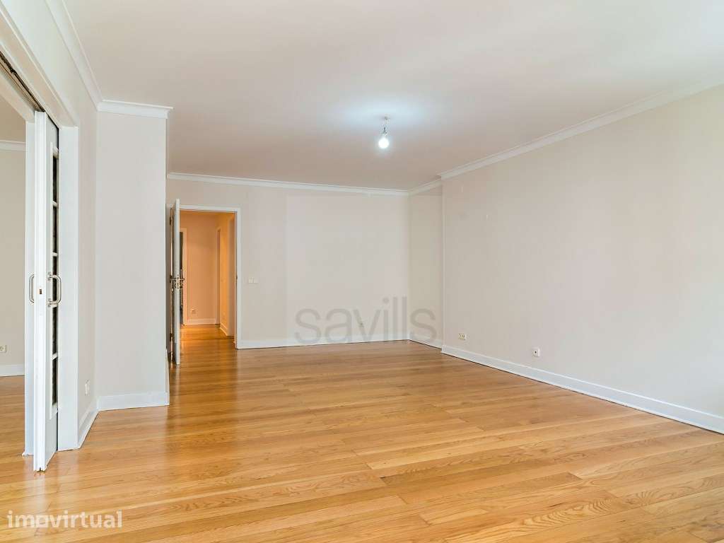 Apartamento T3 com garagem, na Rua Sousa Martins, Lisboa - Grande imagem: 3/15