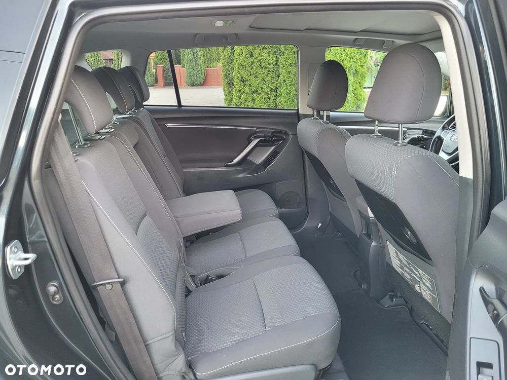 Toyota Verso 2.0 D-4D Executive - 25