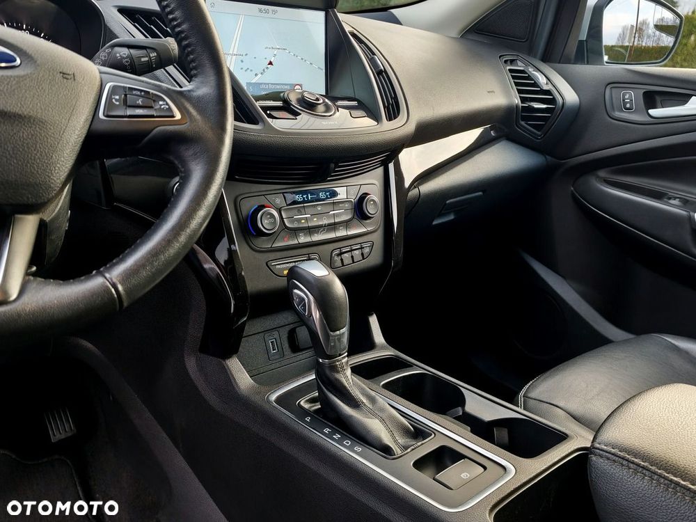 Ford Escape 2.0 EcoBoost AWD Titanium - 27