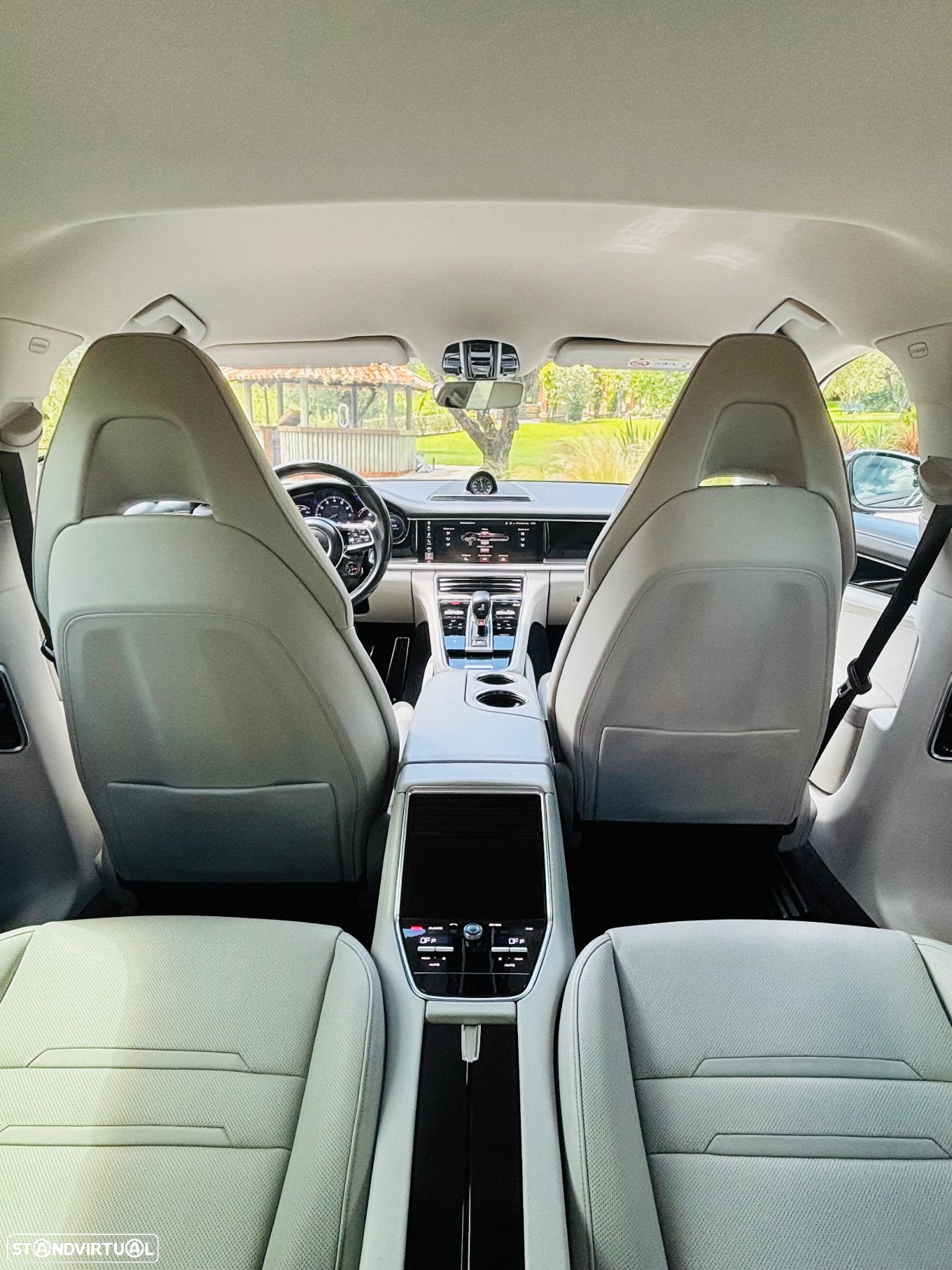 Porsche Panamera 4 E-Hybrid - 22
