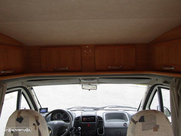 Adria Adriatik Coral 650 SP Cama Francesa - 31