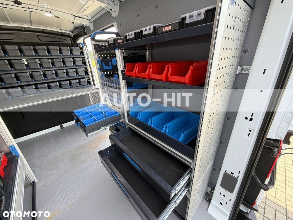 Ford Transit - 18