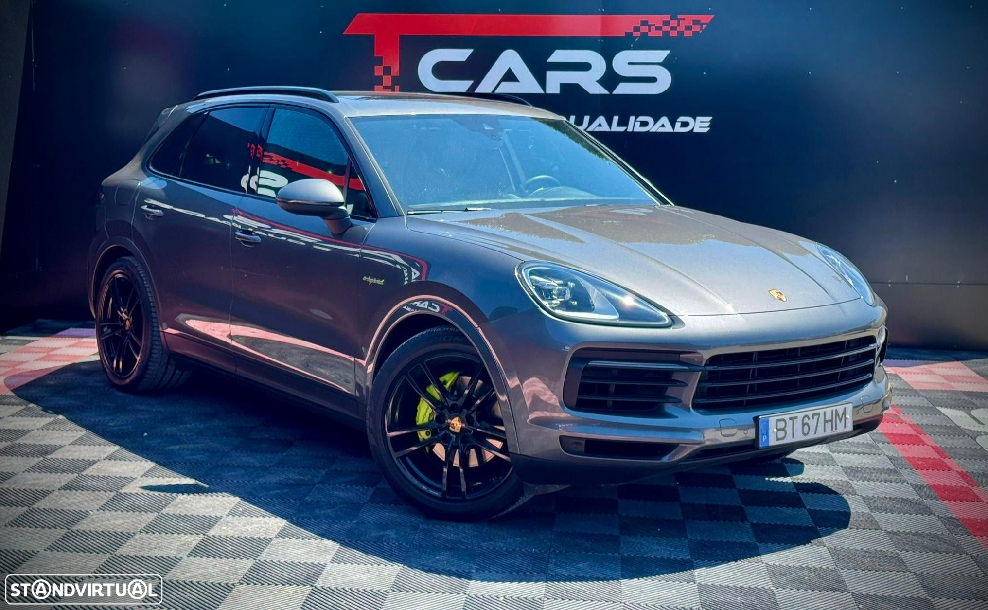 Porsche Cayenne - 6
