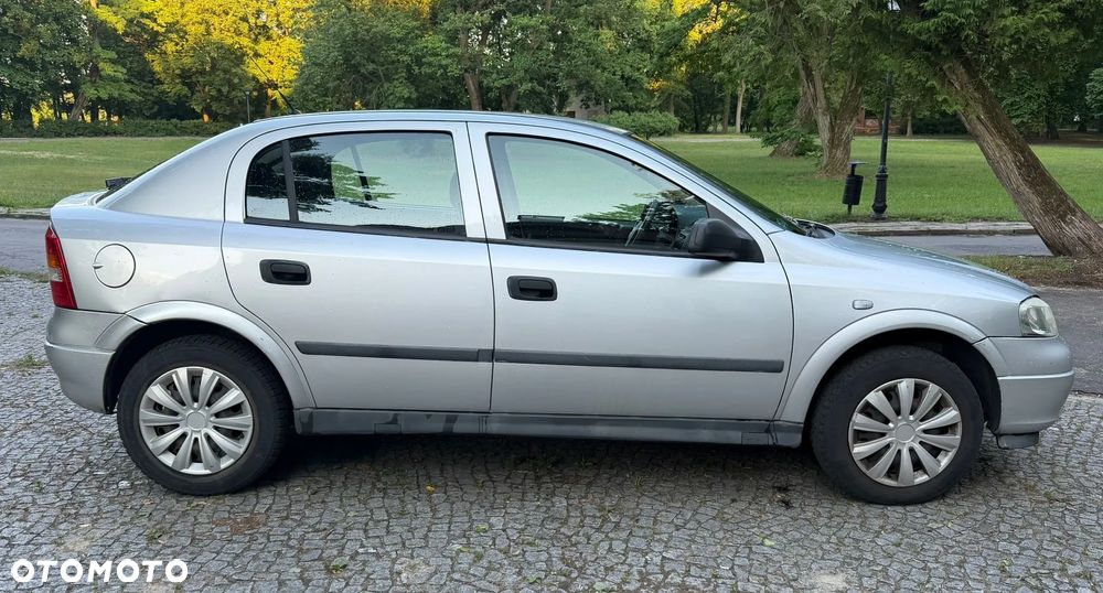 Opel Astra 1.4 Enjoy - 11