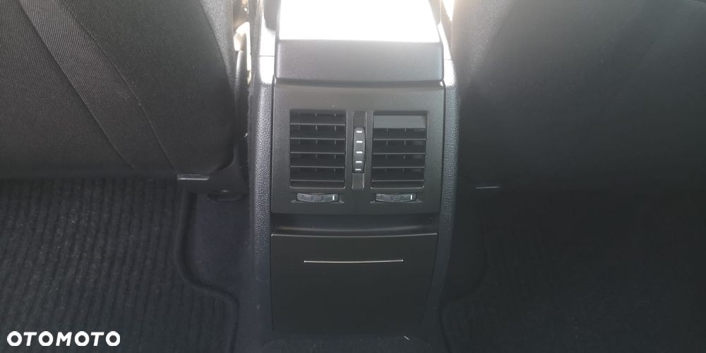 Skoda Yeti Outdoor 1.2 TSI DSG Style - 38