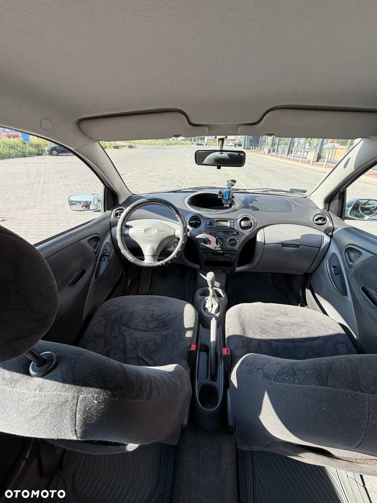 Toyota Yaris 1.3 Luna - 19
