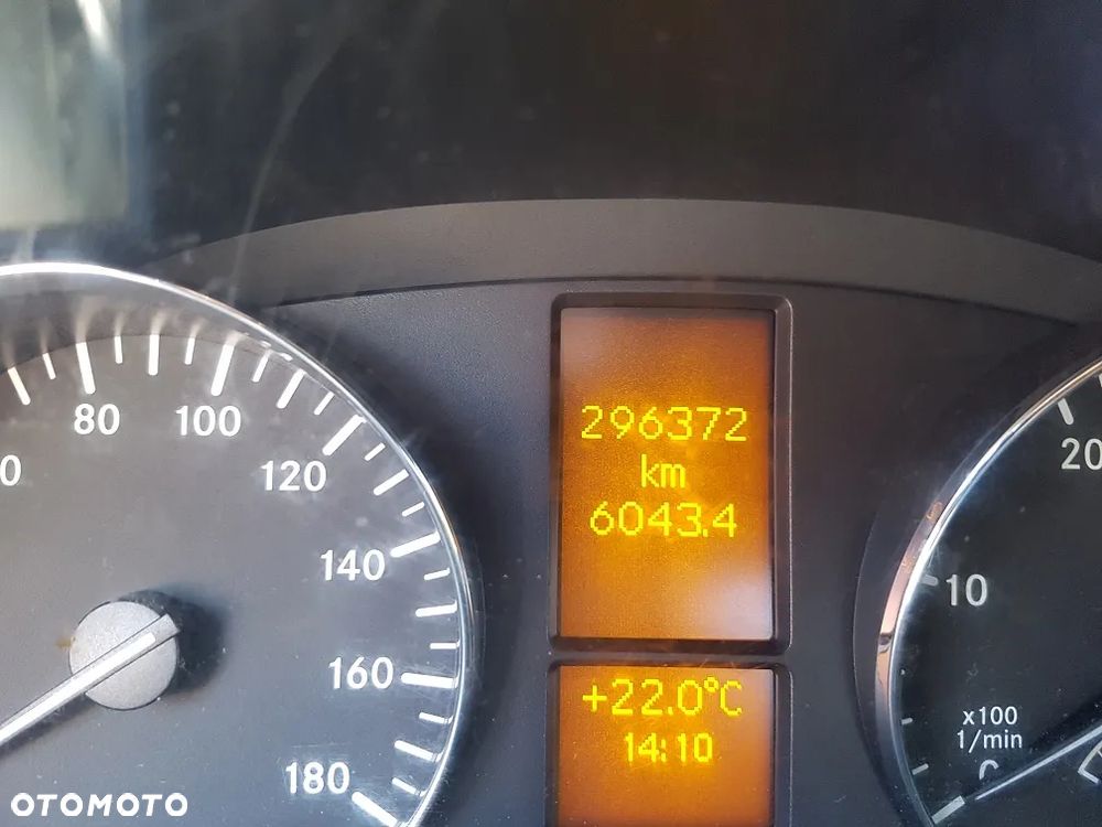 Mercedes-Benz Sprinter - 5