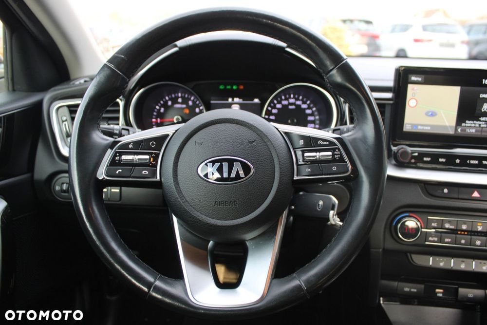 Kia XCeed - 29