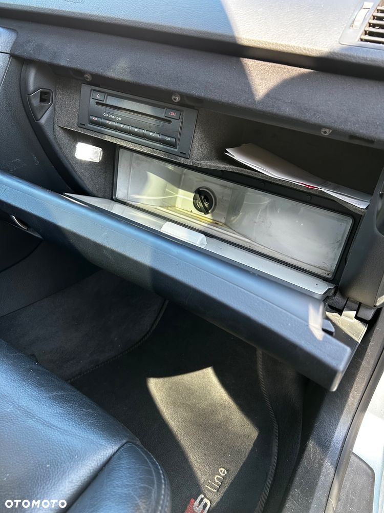 Audi A4 Avant 2.0 TDI - 9