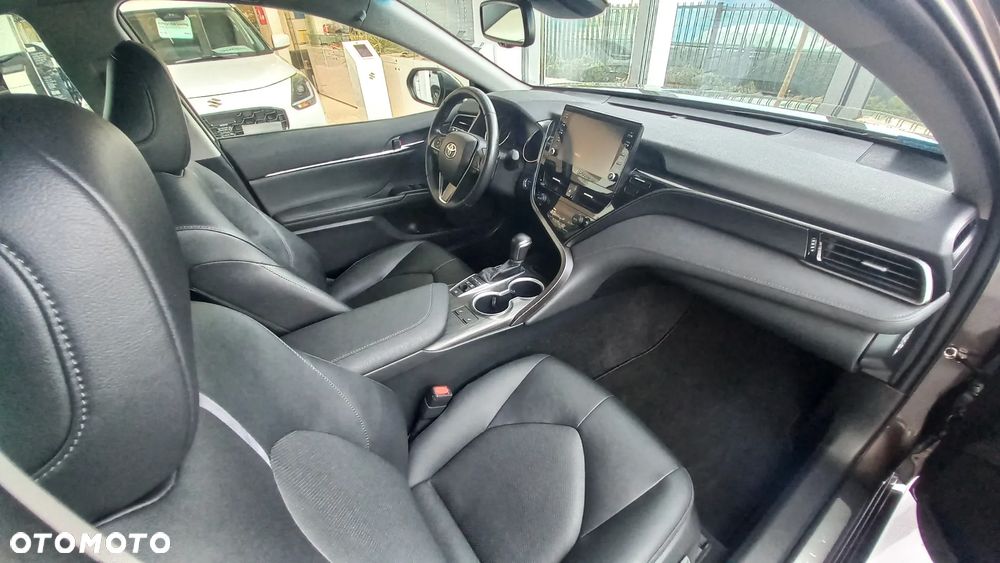 Toyota Camry 2.5 Hybrid Executive CVT - 16