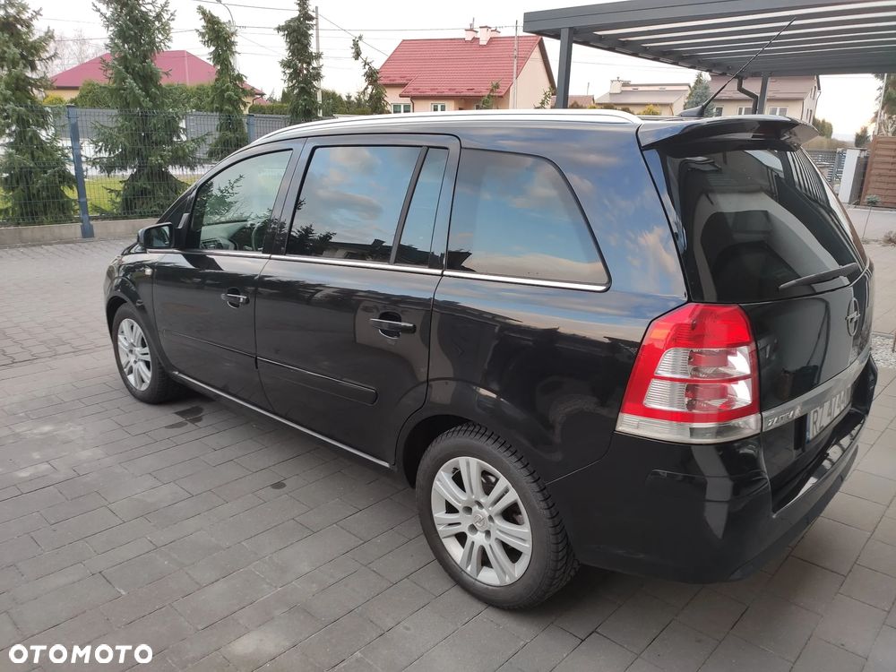 Opel Zafira 1.9 CDTI Cosmo - 4