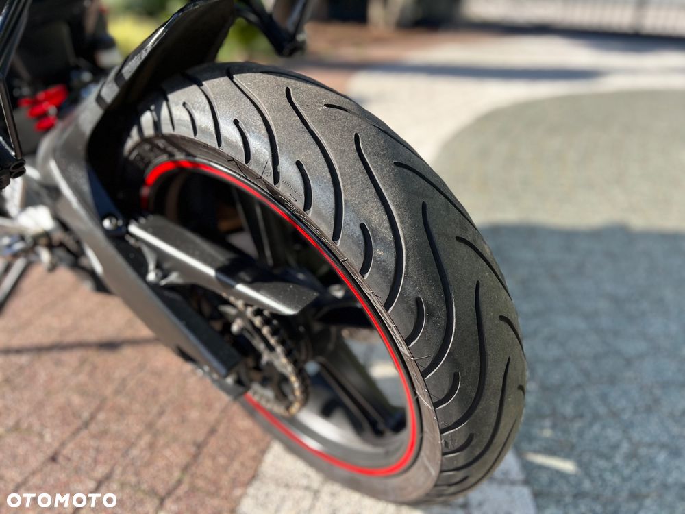 Yamaha YZF - 20