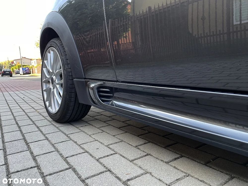 MINI John Cooper Works - 25