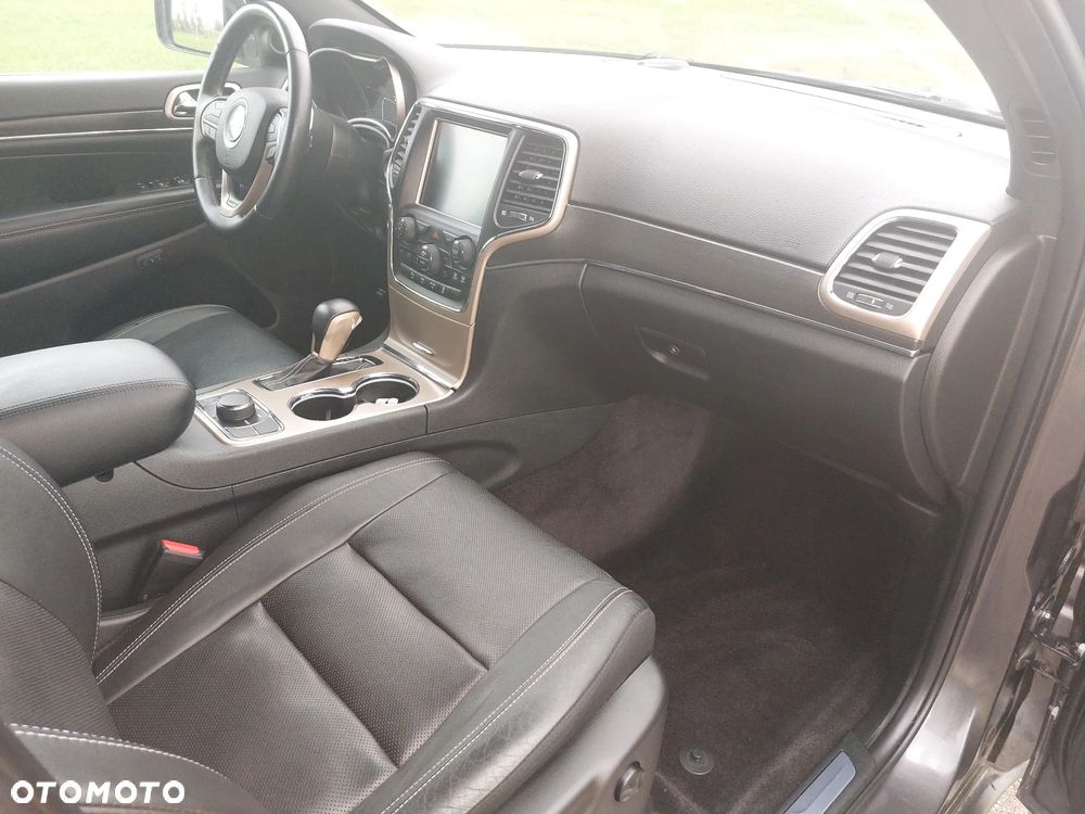 Jeep Grand Cherokee 5.7 V8 Overland - 28