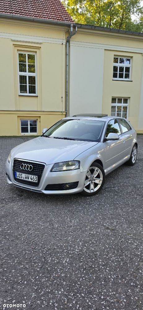 Audi A3 Sportback - 1