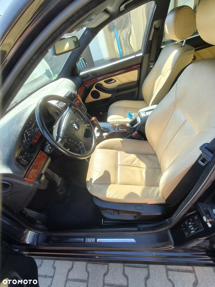 BMW Seria 5 - 27