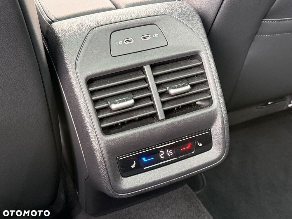 Volkswagen Passat Variant - 28