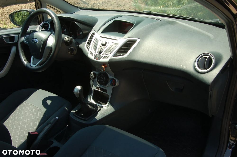 Ford Fiesta 1.25 Ghia EU5 - 29