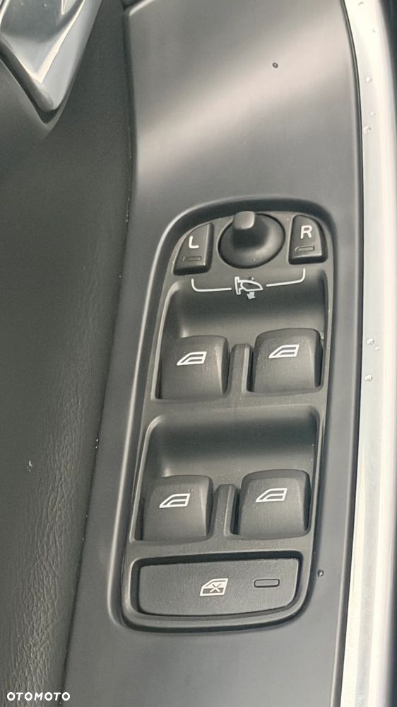 Volvo XC 60 - 24