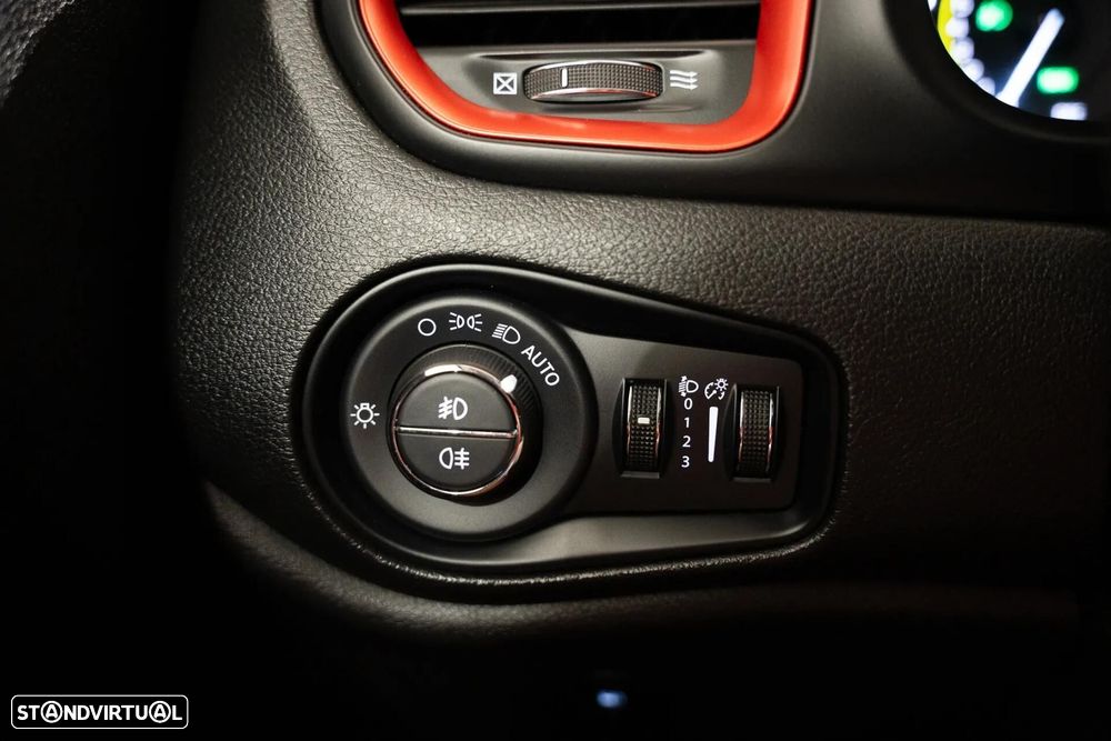 Jeep Renegade 1.3 TG Trailhawk - 18