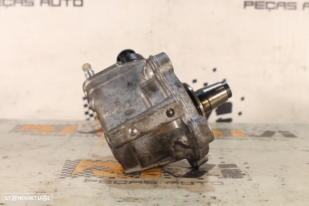 Bomba De Injeção / Alta Pressão Bmw 3 (F30, F80)  13517823456 / 782345 - 6