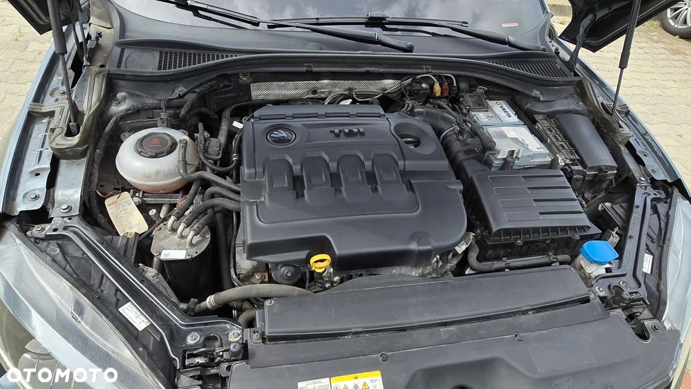 Skoda Superb 2.0 TDI SCR 4x4 Sportline DSG - 10