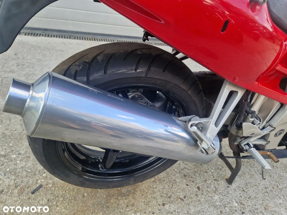 Honda VFR - 23