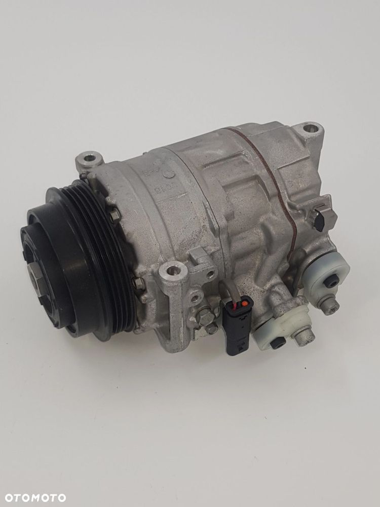 ORYGINALNA SPRĘŻARKA KOMPRESOR KLIMATYZACJI MERCEDES M177 4.0V8 A0008304702 - 1