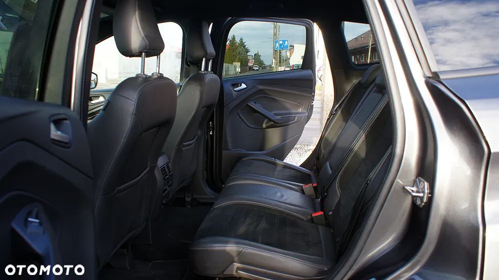 Ford Kuga 2.0 TDCi 2x4 ST-Line - 15