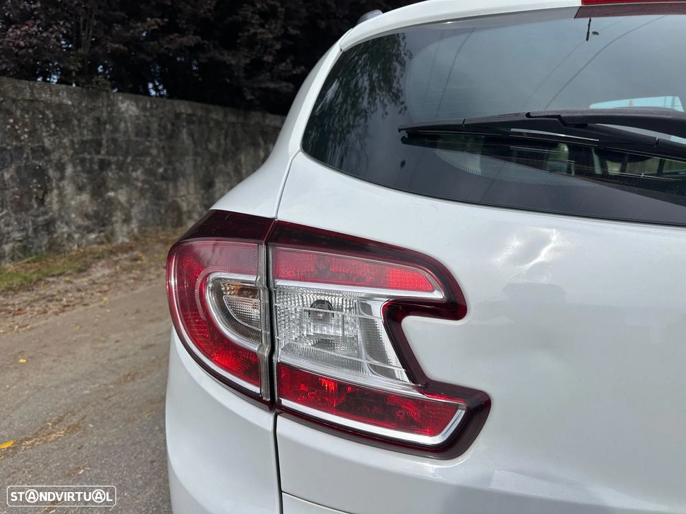 Renault Mégane Sport Tourer dCi 110 FAP EDC BOSE Edition - 18