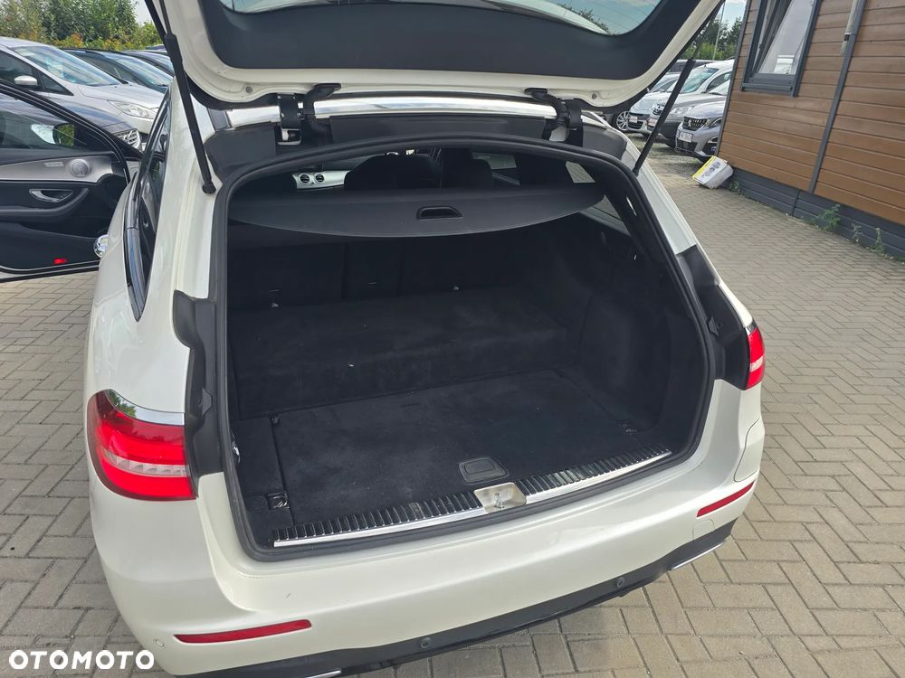 Mercedes-Benz Klasa E - 19