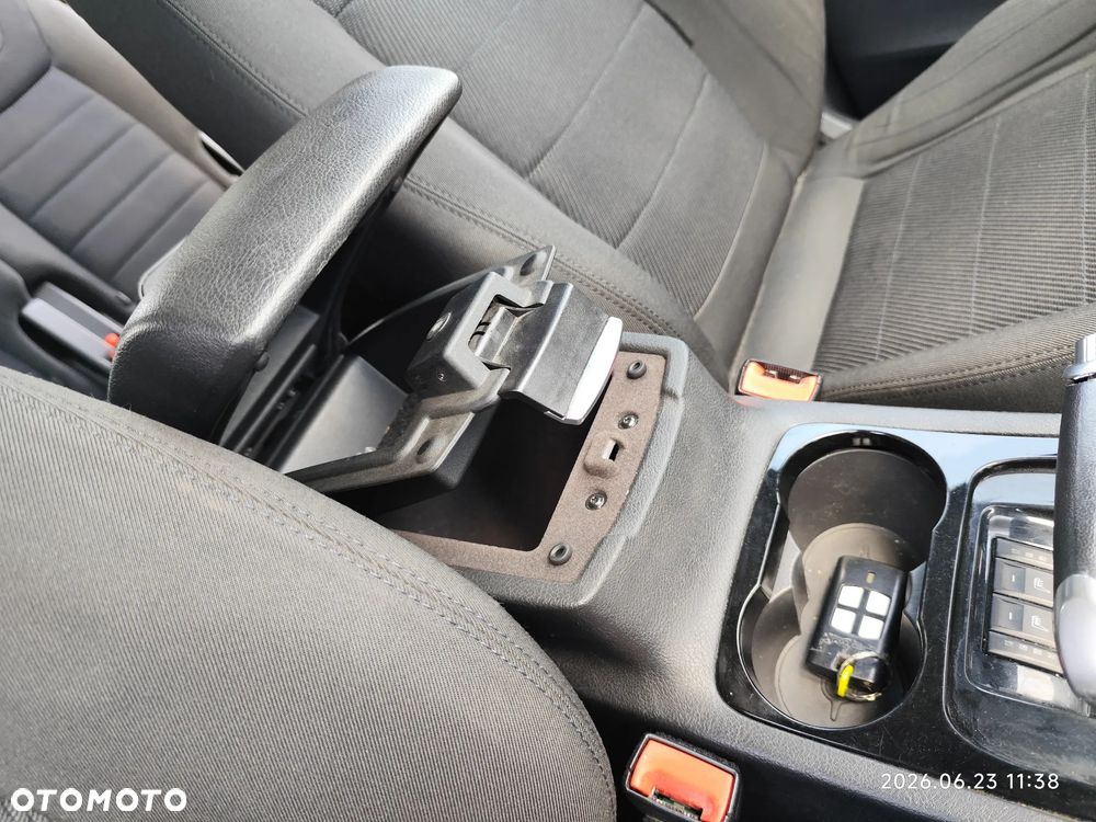 Ford S-Max 2.0 TDCi DPF Champions Edition - 33