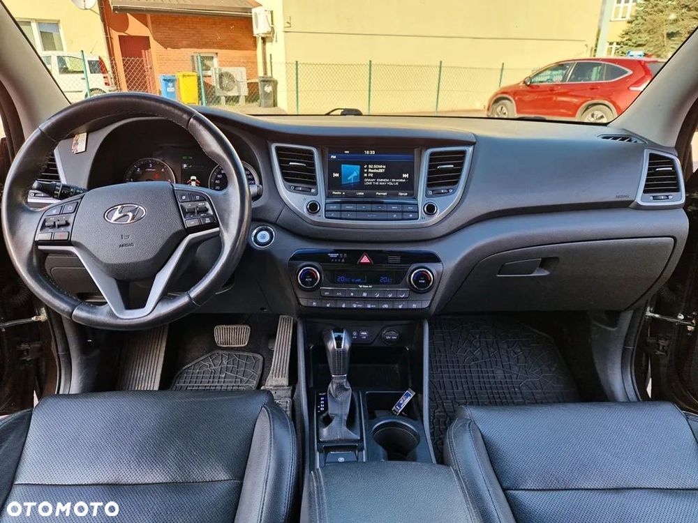 Hyundai Tucson 2.0 CRDi 4WD Automatik Intro Edition - 13