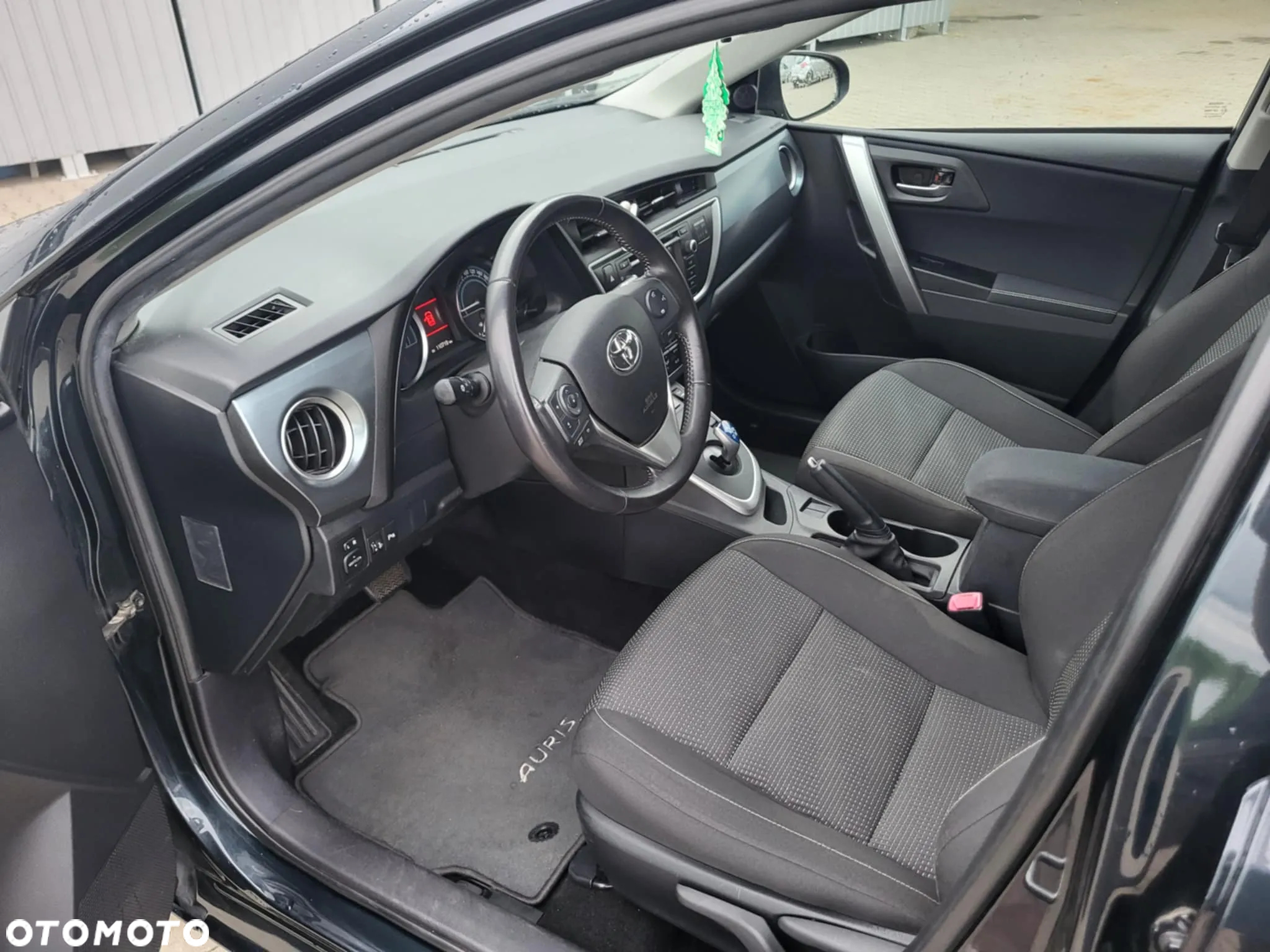 Toyota Auris 1.8 Hybrid Executive - 10