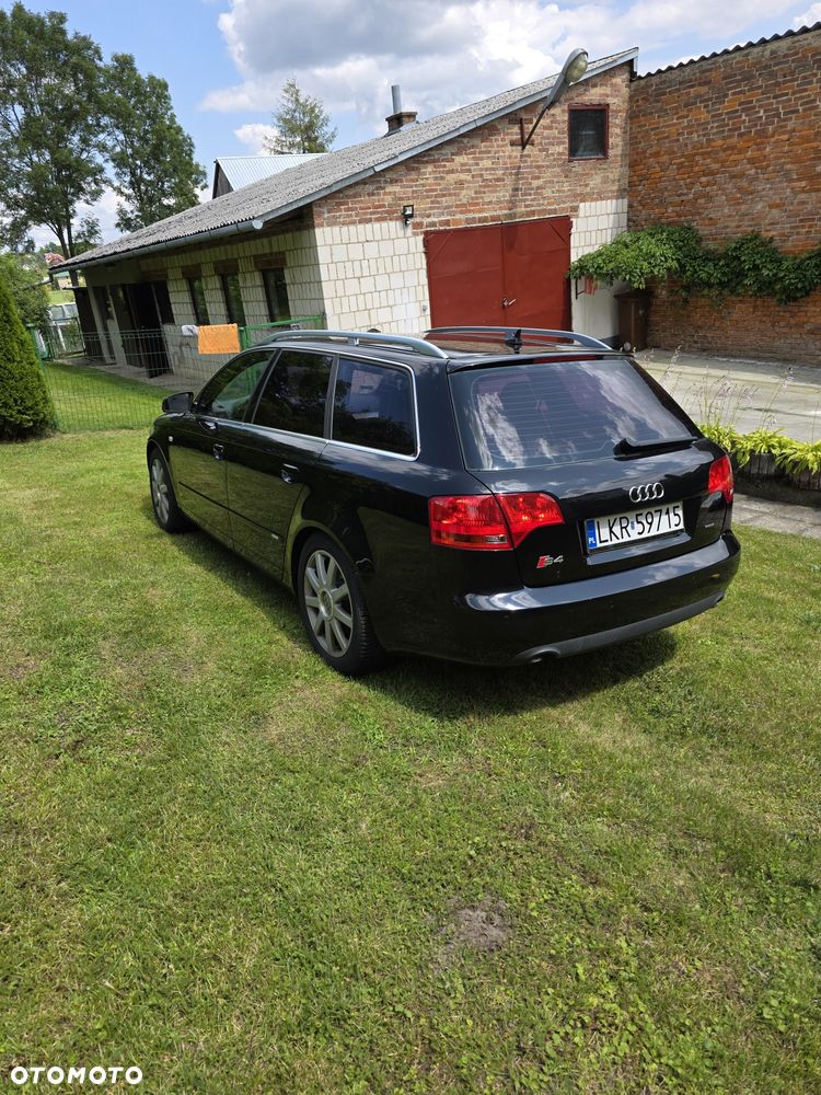 Audi A4 Limousine - 3