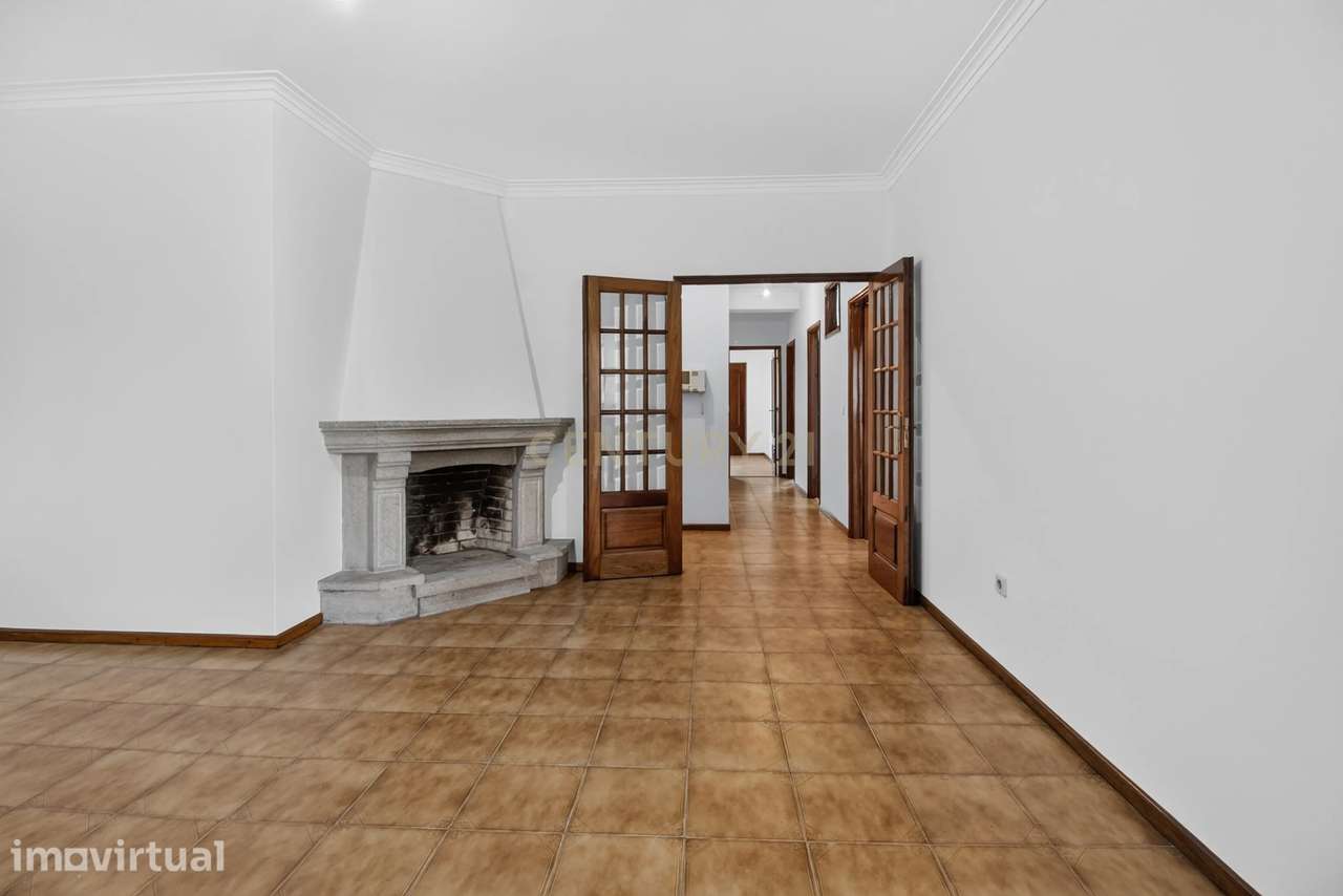 T3+1 com Garagem Fechada e Elevador | Lomar – Braga - Grande imagem: 3/30