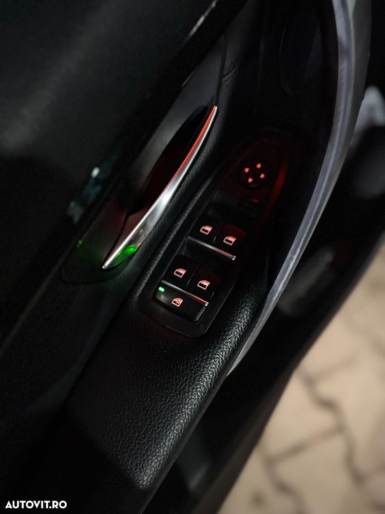 BMW Seria 3 320d xDrive AT M Sport - 15