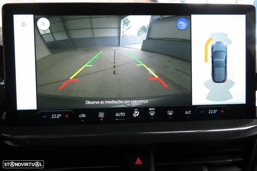 Ford Focus 1.0 EcoBoost MHEV ST-Line X - 22