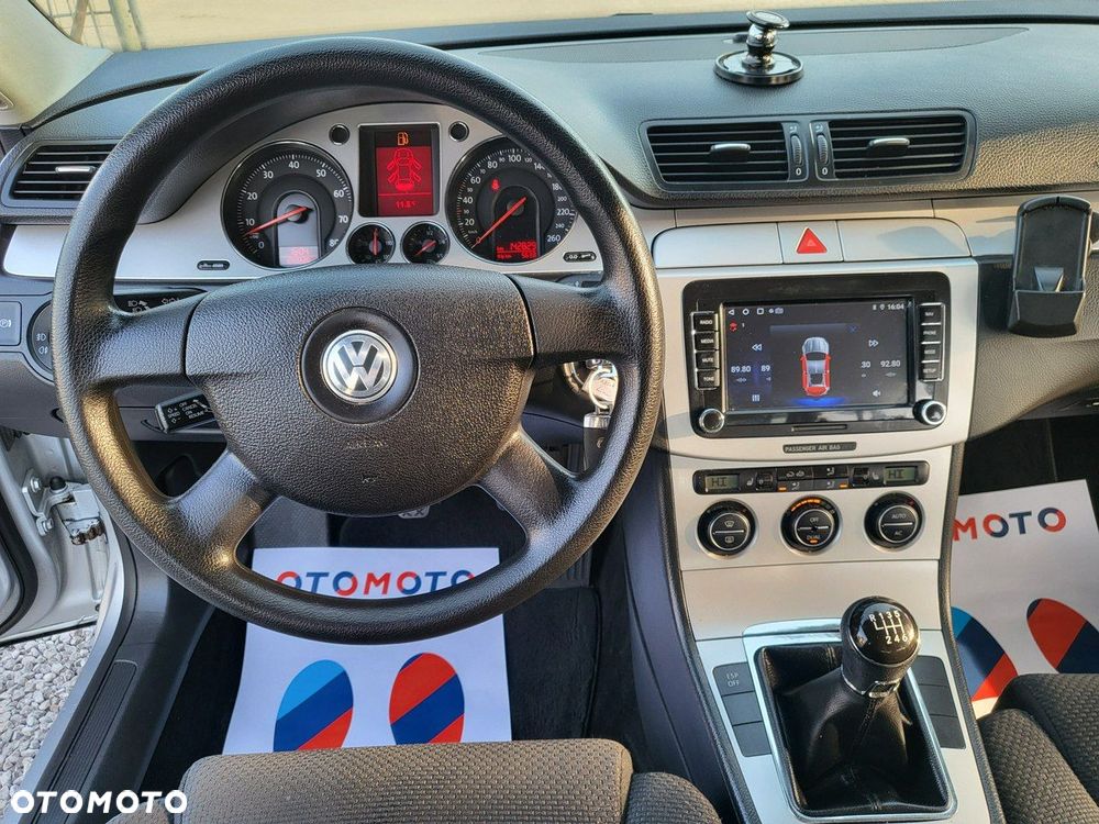 Volkswagen Passat - 17