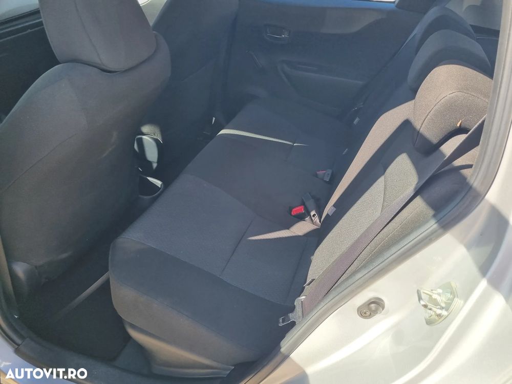 Toyota Yaris 1.5 VVT-i HSD Luna - 12