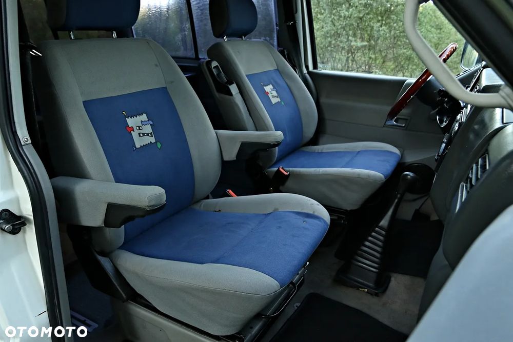 Volkswagen Multivan - 8