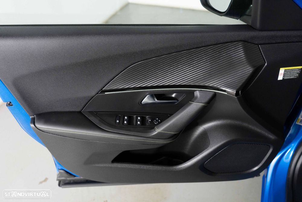 Peugeot 2008 1.2 PureTech GT EAT8 - 21