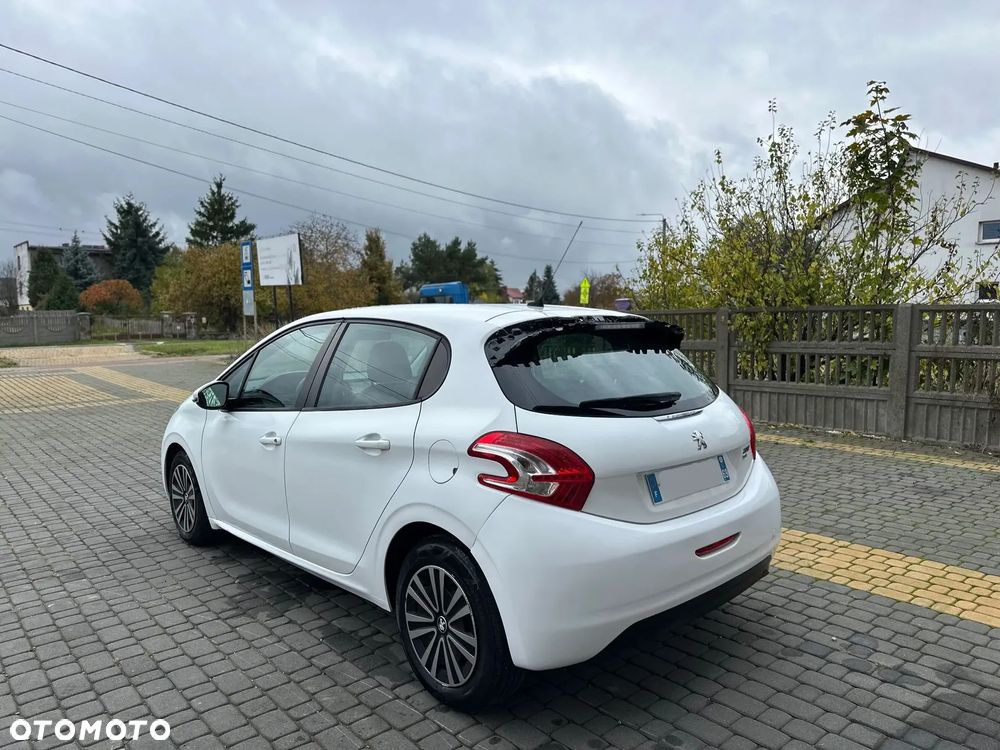 Peugeot 208 e-HDi FAP 92 Stop&Start Allure - 12