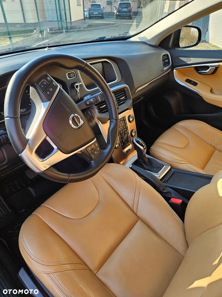 Volvo V40 Cross Country T3 Drive-E Base - 9