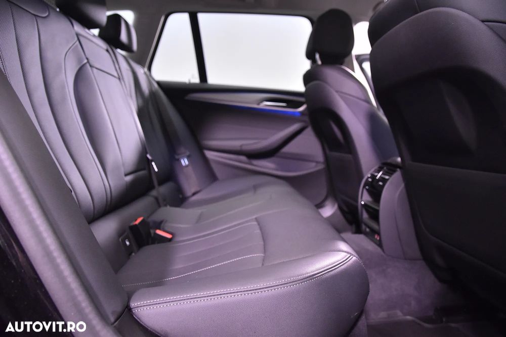 BMW Seria 5 530e xDrive Touring Aut. - 12