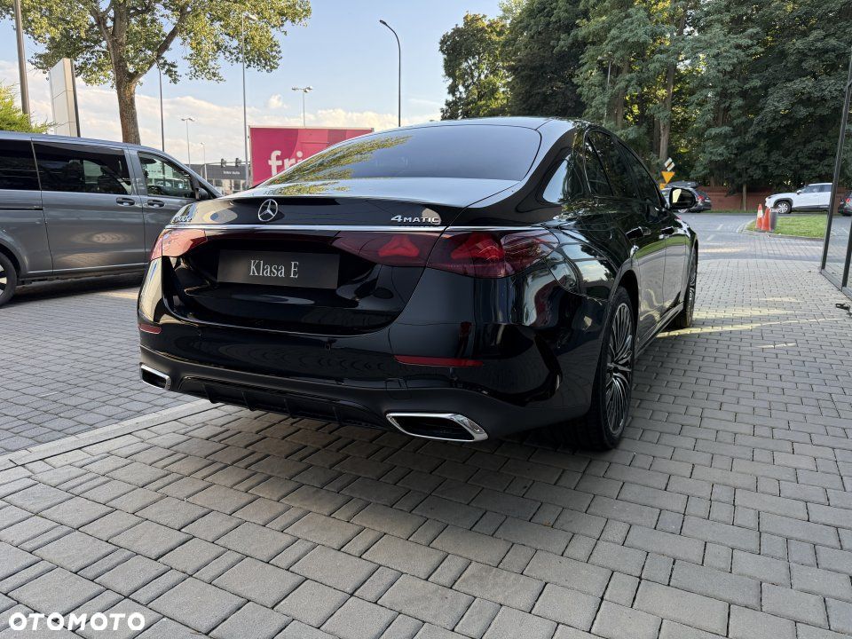 Mercedes-Benz Klasa E - 16