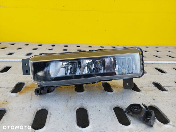 BMW F45 F46 G20 G21 HALOGEN LED lewy