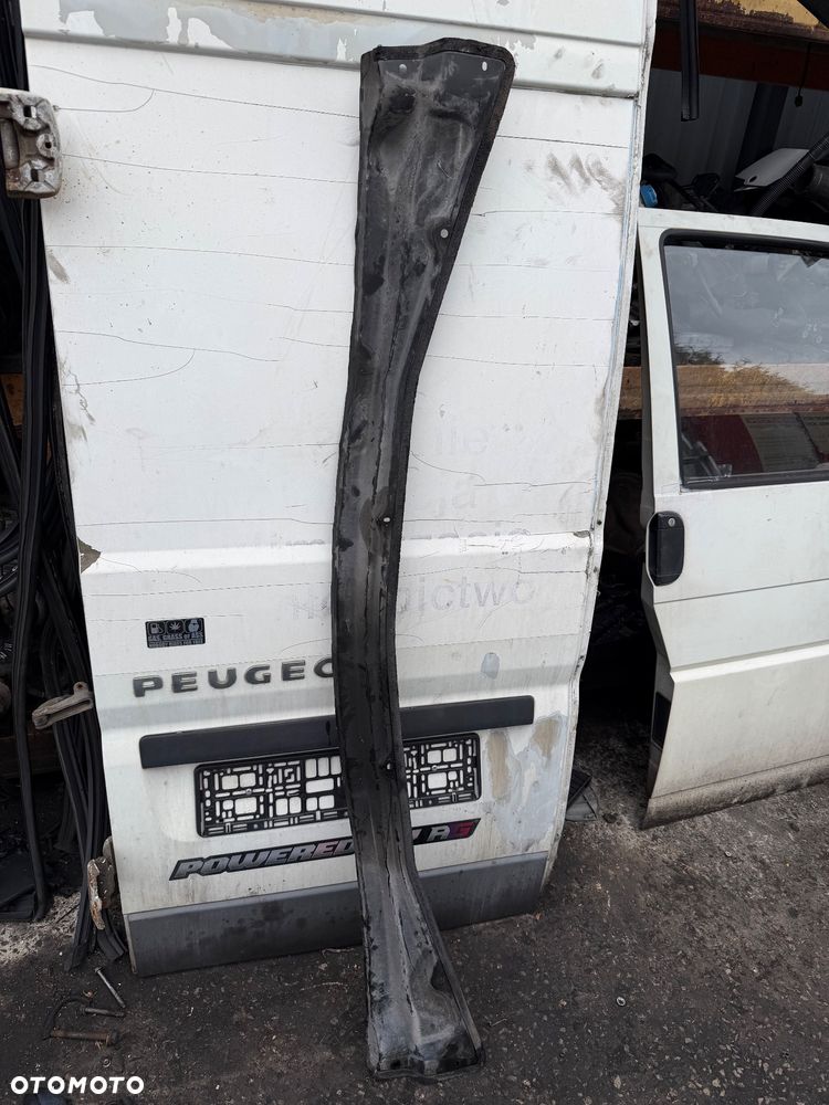Podszybie dolne metalowe Renault Master III - 1